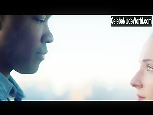 Sophie Turner Sexy scene in Survive (2020) 19