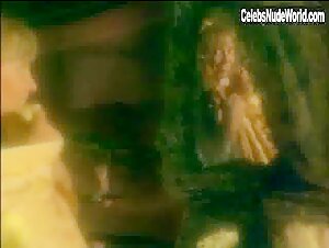 Shelley Duvall Sexy scene in Twilight of the Ice Nymphs (1997) 11