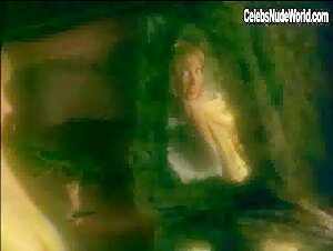 Shelley Duvall Sexy scene in Twilight of the Ice Nymphs (1997) 14