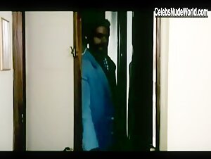 Sonia Topazio Nude, butt scene in Club Vacanze (1995) 1
