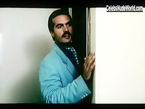 Sonia Topazio Nude, butt scene in Club Vacanze (1995) 6