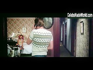 Shelley Duvall underwear, Sexy scene in Nashville (1975) 17