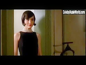 Tori Spelling underwear, Sexy scene in The House of Yes (1997) 5