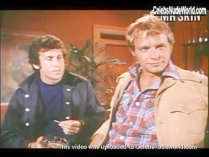 Suzanne Somers Sexy scene in Starsky & Hutch (1975-1979) 14