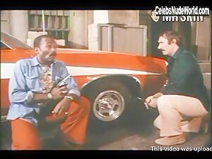 Suzanne Somers Sexy scene in Starsky & Hutch (1975-1979) 15