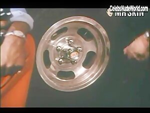Suzanne Somers Sexy scene in Starsky & Hutch (1975-1979) 17
