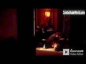 Addison Timlin boobs Flashing , Lingerie In Sex Scenes 20