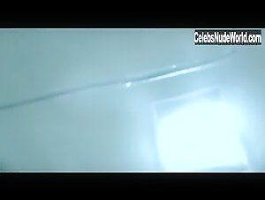 Angela Landis Nude, Bathtub scene in Anna's Eve (2004) 10