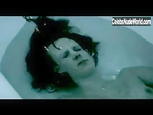 Angela Landis Nude, Bathtub scene in Anna's Eve (2004) 9