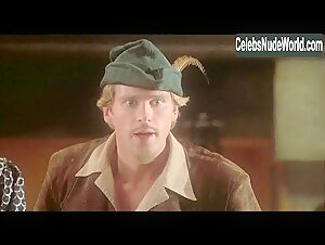 Amy Yasbeck Gorgeous,underwear scene in Robin Hood: Men in Tights (1993) 4