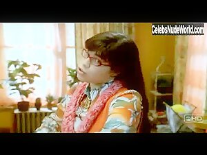 Ana Ortiz Hot,underclothing scene in Ugly Betty (2006-2010) 9