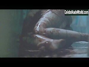 Danielle Harris butt, breasts scene in Halloween II (2009) 3