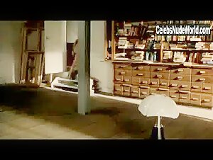 Ariane Schluter butt, Nude scene in The Dress (1996) 9