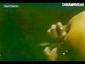 Barbra Streisand breasts, Nude scene in The Owl and the Pussycat (1970) 7