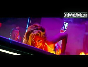 Nikki Benz, Bar Paly, Andrea Bennetti, Vannessa Nevader bikini, breasts scene in Pain & Gain (2013) 4