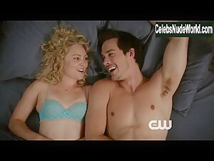 AnnaSophia Robb underwear, Sexy scene in The Carrie Diaries (2013-2014) 8
