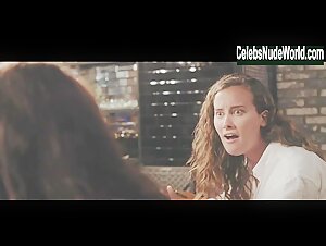 April Pearson, Lily Donovan lesbian, Sexy scene in Tracks (2018) 6