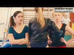 Brooke Nevin Sexy scene in The Comebacks (2007) 4