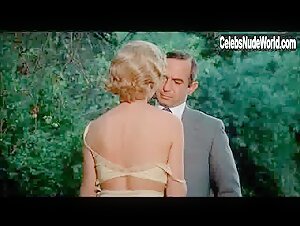 Susan Blakely breasts, Nude scene in Capone (1975) 2