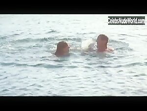 Bess Armstrong Nude, butt scene in The Four Seasons (1981) 16