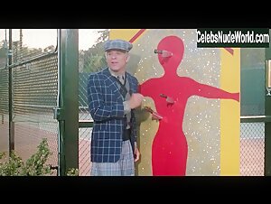 Bernadette Peters Blonde , Outdoor in The Jerk (1979) 7
