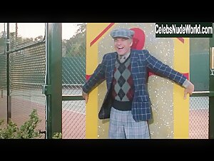 Bernadette Peters Blonde , Outdoor in The Jerk (1979) 9
