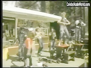Betty Thomas breasts, Nude scene in Loose Shoes (1980) 6