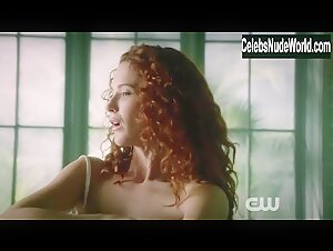 Bridget Regan underwear, lesbian scene in Jane the Virgin (2015-2019) 1
