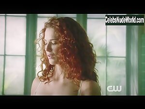Bridget Regan underwear, lesbian scene in Jane the Virgin (2015-2019) 15