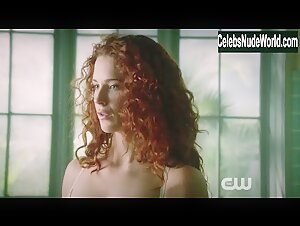 Bridget Regan underwear, lesbian scene in Jane the Virgin (2015-2019) 17