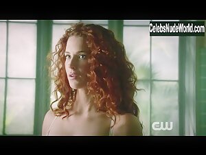 Bridget Regan underwear, lesbian scene in Jane the Virgin (2015-2019) 18