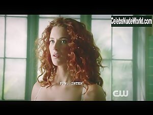 Bridget Regan underwear, lesbian scene in Jane the Virgin (2015-2019) 20