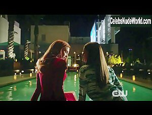 Bridget Regan, Yara Martinez lesbian, Sexy scene in Jane the Virgin (2015-2019) 7