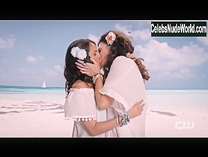 Bridget Regan, Yara Martinez Sexy, lesbian scene in Jane the Virgin (2015-2019)