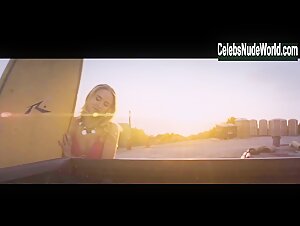 Brianna Barnes Sexy scene in A Midsummer Night's Dream (2017) 3