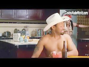 Brooke Lyons Sexy scene in Welcome Home, Roscoe Jenkins (2008) 6
