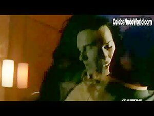 Carmen Perez underwear, Sexy scene in Nip/Tuck (2003-2010) 10