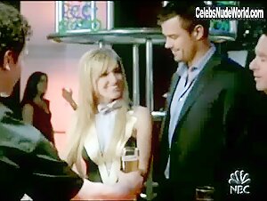 Camille Anderson Sexy scene in Las Vegas (2003-2008) 3