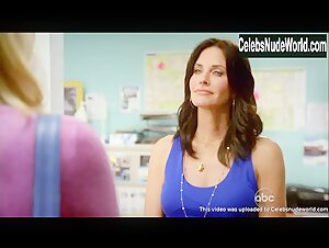 Busy Philipps Sexy scene in Cougar Town (2009-2015) 11