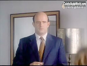 Candice Bergen Nude, breasts scene in T.R. Baskin (1971) 1