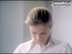 Candice Bergen Nude, breasts scene in T.R. Baskin (1971) 4