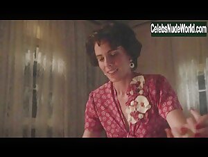 Rachel Brosnahan, Carole Weyers Sexy, lesbian scene in Manhattan (2014-2015) 13