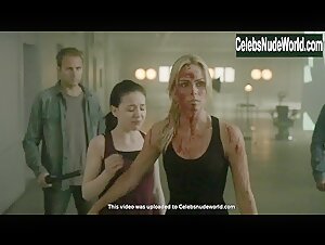Carly Street Blonde , Gore scene in Bitten (2014-2016) 6