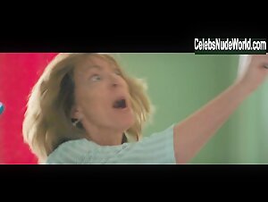 Bridget Everett breasts, Nude scene in Breaking News in Yuba County (2021) 18