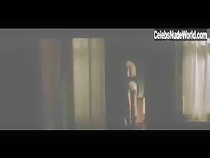 Mary McCormack butt, Nude scene in World Traveler (2001) 7