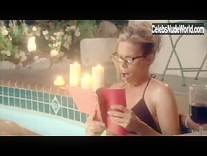 Cheryl Hines bikini, Sexy scene in Bickford Shmeckler's Cool Ideas (2006) 3