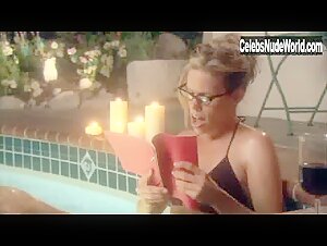 Cheryl Hines bikini, Sexy scene in Bickford Shmeckler's Cool Ideas (2006) 4