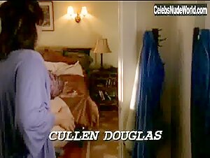 Catherine Dent underwear, Sexy scene in The Shield (2002-2007) 12