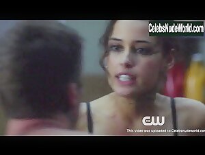 Chelsea Gilligan Kissing , Cleavage scene in Star-Crossed (2014)