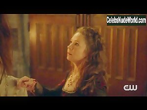 Megan Follows, Catherine Bérubé Sexy, lesbian scene in Reign (2013-2017) 2